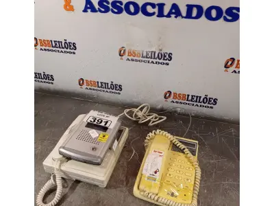 LOTE 391 - 01 VÍDEO PORTEIRO E 01 APARELHO DE TELEFONE. (NO ESTADO, LEILÃO NÃO TEM GARANTIA E NEM DEVOLUÇÃO, SUJEITO A POSSÍVEIS AVARIAS VISÍVEIS/OCULTAS E/OU AUSÊNCIA DE COMPONENTES).