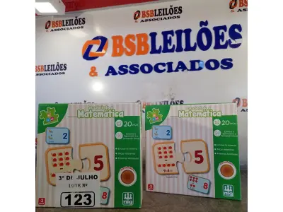 LOTE 123 - 02 JOGOS DE TABULEIRO “DESCOBRINDO MATEMÁTICA”. (NO ESTADO, LEILÃO NÃO TEM GARANTIA E NEM DEVOLUÇÃO, SUJEITO A POSSÍVEIS AVARIAS VISÍVEIS/OCULTAS E/OU AUSÊNCIA DE COMPONENTES).