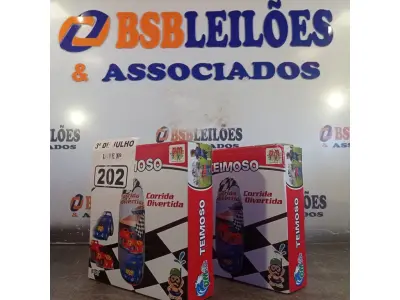 LOTE 202 - 02 BONECOS JOÃO TEIMOSO CORRIDA DIVERTIDA.  (NO ESTADO, LEILÃO NÃO TEM GARANTIA E NEM DEVOLUÇÃO, SUJEITO A POSSÍVEIS AVARIAS VISÍVEIS/OCULTAS E/OU AUSÊNCIA DE COMPONENTES).