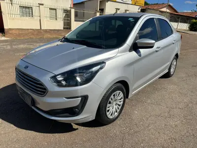 LOTE 001 - 01 FORD KA SEDAN 1.0 COMPLETO 2019/2020 IPVA 2023 PAGO KM 90.100 (NO ESTADO)