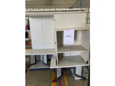 LOTE 585 - 05 MÓVEIS (ARMÁRIOS). (UNIDADE: B-049 - ARACAJU/SE - LOCAL DE RETIRADA: AVENIDA TANCREDO NEVES 5857, BAIRRO JABUTIANA - ARACAJU/SE - CEP: 49.085-000)