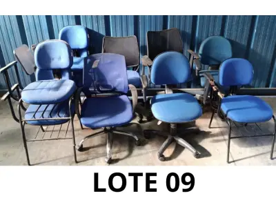 LOTE 042 - 11 CADEIRAS DIVERSAS(UNIDADE: B-095 - BLUMENAU/SC LOCAL DE RETIRADA: RICARDO GEORG, 777 BAIRRO ITOUPAVA CENTRAL - BLUMENAU/SC)