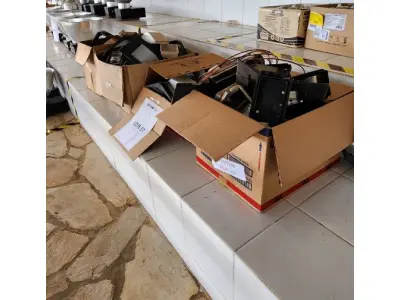 LOTE 185 - DIVERSAS SUCATAS DE LUMINÁRIAS  (UNIDADE: A-004 - BRASÍLIA/DF - LOCAL DE RETIRADA: QUADRA 420 CONJUNTO 08 LOTE 01 SUB-CENTRO LESTE, COMPLEXO DE FURNAS - BRASÍLIA/DF - CEP: 72.320-426)