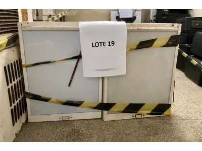 LOTE 563 - 02 NEGATOSCÓPIOS. (UNIDADE: B-049 - ARACAJU/SE - LOCAL DE RETIRADA: AVENIDA TANCREDO NEVES 5857, BAIRRO JABUTIANA - ARACAJU/SE - CEP: 49.085-000)