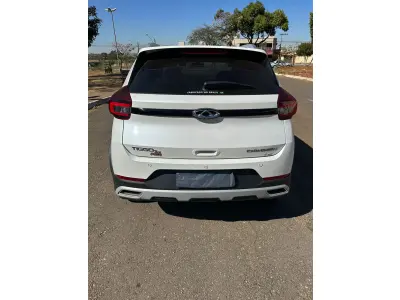 LOTE 003 - 01 IMP/CAOA CHERY TIGGO 3X PRO TURBO 2022/2023 IPVA 2023 PAGO KM 20.500, CAMBIO AUTOMATICO, AIRBAGS, ALARME, AR CONDICIONADO, AR QUENTE, COMPUTADOR DE BORDO, CÂMERA DE RÉ, DIREÇÃO ELÉTRICA, ENCOSTO DE CABEÇA TRASEIRO, LIMPADOR TRASEIRO, RETROVISORES ELÉTRICOS, RODAS DE LIGA LEVE, SENSOR DE ESTACIONAMENTO, TRAVAS ELÉTRICAS, VIDROS ELÉTRICOS, VOLANTE COM REGULAGEM DE ALTURA, SOM ORIGINAL COM BLUETOOTH E USB E COMANDOS NO VOLANTE, RODAS DE LIGA LEVE, VOLANTE MULTIFUNCIONAL, PILOTO AUTOMÁTICO, DOCUMENTO IPVA 2023 PAGO PLACA MERCOSUL (NO ESTADO)