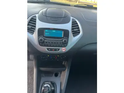 LOTE 001 - 01 FORD KA SEDAN 1.0 COMPLETO 2019/2020 IPVA 2023 PAGO KM 90.100 (NO ESTADO)