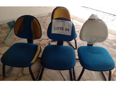 LOTE 004 - 5 CADEIRAS FIXAS (SUCATAS)  (UNIDADE: A-002 - SÃO PAULO/SP (PARQUE NOVO MUNDO)
LOCAL DE RETIRADA: RUA TUIUTI, Nº 09 - CONJUNTO PROMORAR - VILA MARIA III -            SÃO PAULO/SP - CEP: 02.168-105)
