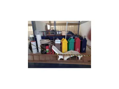 LOTE 033 - SUCATAS: VENTILADOR + LIXEIRAS + ESCADA DE MADEIRA + EXTINTOR + FIOS DE TELEFONES + FONTES + TRIPE+ 2 TORNEIRAS + ESPREGUIÇADEIRA (UNIDADE: B-046 - SÃO JOSÉ DO RIO PRETO/SP LOCAL DE RETIRADA: AVENIDA ABÍLIO APPOLONI N° 100 - JARDIM CONCEIÇÃO –  SÃO JOSÉ DO RIO PRETO/SP - CEP: 15.030-800)