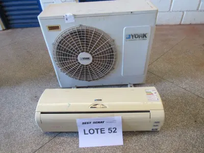 LOTE 390 - CONDICIONADOR DE AR YORK + MOTOR YORK (UNIDADE: B-041 - PRESIDENTE PRUDENTE/SP - LOCAL DE RETIRADA: RODOVIA ARTUR BOIGUES FILHO Nº 585 - PARQUE RES. CARANDA - PRESIDENTE PRUDENTE/SP – CEP: 19.026-650)
