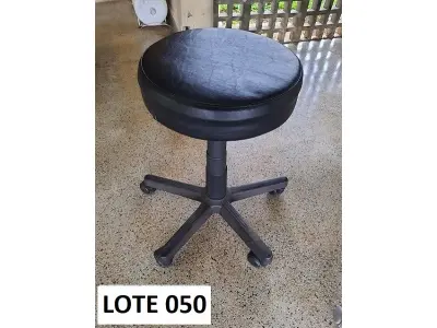 LOTE 461 - BANCO GIRATORIO  (UNIDADE: B-034 - POUSO ALEGRE/MG LOCAL DE RETIRADA: AVENIDA DOS ALECRINS, 1020 - DISTRITO INDUSTRIAL –  POUSO ALEGRE/MG – CEP: 37.556-839)
