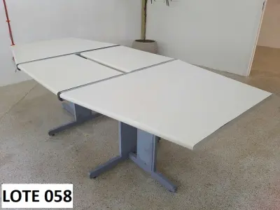 LOTE 469 - MESA DE REUNIAO (UNIDADE: B-034 - POUSO ALEGRE/MG LOCAL DE RETIRADA: AVENIDA DOS ALECRINS, 1020 - DISTRITO INDUSTRIAL –  POUSO ALEGRE/MG – CEP: 37.556-839)