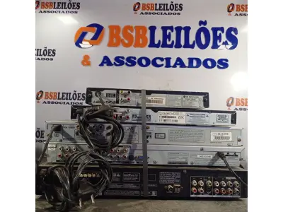 LOTE 152 - 05 APARELHOS DE DVD MARCAS E MODELOS DIVERSOS. (NO ESTADO, LEILÃO NÃO TEM GARANTIA E NEM DEVOLUÇÃO, SUJEITO A POSSÍVEIS AVARIAS VISÍVEIS/OCULTAS E/OU AUSÊNCIA DE COMPONENTES).