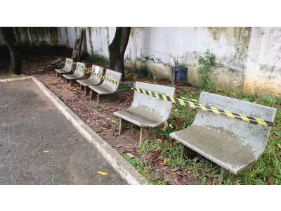 LOTE 300 - 06 BANCOS DE CIMENTO DE JARDIM (UNIDADE: A-018 - RECIFE/PE - LOCAL DE RETIRADA: AVENIDA BEBERIBE, 3620 - BEBERIBE - RECIFE/PE - CEP: 52.130-547)