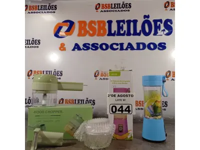 LOTE 044 - 01 TRITURADOR MULTIFUNCIONAL E 01 LIQUIDIFICADOR PORTÁTIL. (NOVO) (NO ESTADO) ATENÇÃO! FAZER A VISITAÇÃO ANTES DE ARREMATAR, NÃO SABEMOS SE FUNCIONA. LEILÃO NÃO TEM GARANTIA E NEM DEVOLUÇÃO, SUJEITO A POSSÍVEIS AVARIAS VISÍVEIS/OCULTAS E/OU AUSÊNCIA DE COMPONENTES.