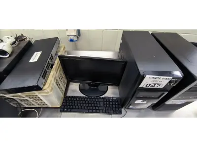 LOTE 047 - 1 COMPUTADOR (CPU,MONITOR E TECLADO). (NO ESTADO, NÃO SABEMOS SE FUNCIONA. LEILÃO NÃO TEM GARANTIA E NEM DEVOLUÇÃO).