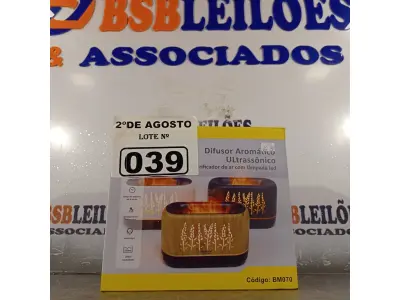 LOTE 039 - 01 DIFUSOR AROMÁTICO ULTRASSÓNICO COM CAPACIDADE PARA 200ML. (NOVO) (NO ESTADO) ATENÇÃO! FAZER A VISITAÇÃO ANTES DE ARREMATAR, NÃO SABEMOS SE FUNCIONA. LEILÃO NÃO TEM GARANTIA E NEM DEVOLUÇÃO, SUJEITO A POSSÍVEIS AVARIAS VISÍVEIS/OCULTAS E/OU AUSÊNCIA DE COMPONENTES.