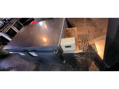 LOTE 133 - BALCÃO REFRIGERADO DUAS PORTAS. (NO ESTADO, NÃO SABEMOS SE FUNCIONA. LEILÃO NÃO TEM GARANTIA E NEM DEVOLUÇÃO).