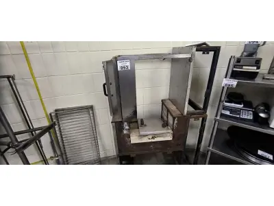 LOTE 093 - PARRILHA DE INOX DA SCHEER. (NO ESTADO, NÃO SABEMOS SE FUNCIONA. LEILÃO NÃO TEM GARANTIA E NEM DEVOLUÇÃO).