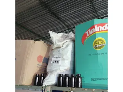 LOTE 388 - 01 LOTE COM GRANDE QUANTIDADE DE FRASCOS PLÁSTICOS. (NO ESTADO) ATENÇÃO! FAZER A VISITAÇÃO ANTES DE ARREMATAR, NÃO SABEMOS SE FUNCIONA. LEILÃO NÃO TEM GARANTIA E NEM DEVOLUÇÃO, SUJEITO A POSSÍVEIS AVARIAS VISÍVEIS/OCULTAS E/OU AUSÊNCIA DE COMPONENTES.