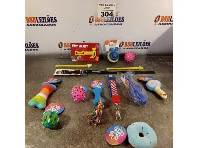LOTE 304 - 01 LOTE COM VÁRIOS BRINQUEDOS PARA PET. (NOVO) (NO ESTADO) ATENÇÃO! FAZER A VISITAÇÃO ANTES DE ARREMATAR, NÃO SABEMOS SE FUNCIONA. LEILÃO NÃO TEM GARANTIA E NEM DEVOLUÇÃO, SUJEITO A POSSÍVEIS AVARIAS VISÍVEIS/OCULTAS E/OU AUSÊNCIA DE COMPONENTES.