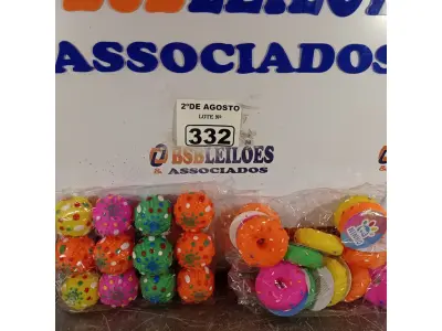 LOTE 332 - 01 LOTE COM VÁRIAS BOLINHAS E ROSQUINHAS PARA CÃES E GATOS. (NOVO) (NO ESTADO) ATENÇÃO! FAZER A VISITAÇÃO ANTES DE ARREMATAR, NÃO SABEMOS SE FUNCIONA. LEILÃO NÃO TEM GARANTIA E NEM DEVOLUÇÃO, SUJEITO A POSSÍVEIS AVARIAS VISÍVEIS/OCULTAS E/OU AUSÊNCIA DE COMPONENTES.