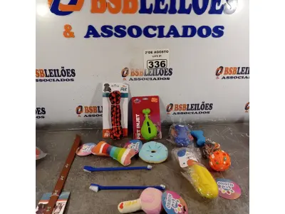 LOTE 336 - 01 LOTE COM VÁRIOS BRINQUEDOS PARA PET. (NOVO) (NO ESTADO) ATENÇÃO! FAZER A VISITAÇÃO ANTES DE ARREMATAR, NÃO SABEMOS SE FUNCIONA. LEILÃO NÃO TEM GARANTIA E NEM DEVOLUÇÃO, SUJEITO A POSSÍVEIS AVARIAS VISÍVEIS/OCULTAS E/OU AUSÊNCIA DE COMPONENTES.