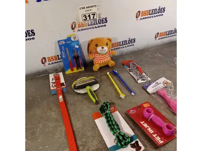 LOTE 317 - 01 LOTE COM VÁRIOS BRINQUEDOS PARA PET. (NOVO) (NO ESTADO) ATENÇÃO! FAZER A VISITAÇÃO ANTES DE ARREMATAR, NÃO SABEMOS SE FUNCIONA. LEILÃO NÃO TEM GARANTIA E NEM DEVOLUÇÃO, SUJEITO A POSSÍVEIS AVARIAS VISÍVEIS/OCULTAS E/OU AUSÊNCIA DE COMPONENTES.