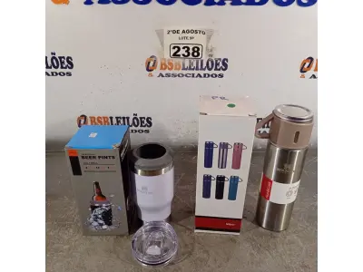 LOTE 238 - 01 COPO BEER PINTS DE 420ML E 01 GARRAFA TÉRMICA. (NOVO) (NO ESTADO) ATENÇÃO! FAZER A VISITAÇÃO ANTES DE ARREMATAR, NÃO SABEMOS SE FUNCIONA. LEILÃO NÃO TEM GARANTIA E NEM DEVOLUÇÃO, SUJEITO A POSSÍVEIS AVARIAS VISÍVEIS/OCULTAS E/OU AUSÊNCIA DE COMPONENTES.