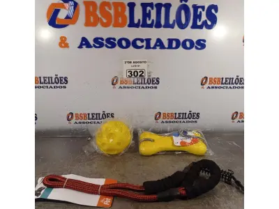 LOTE 302 - 01 LOTE COM VÁRIOS BRINQUEDOS PARA PET TAMANHO GG COLEIRA PARA CÃES DE ATÉ 40KG. (NOVO) (NO ESTADO) ATENÇÃO! FAZER A VISITAÇÃO ANTES DE ARREMATAR, NÃO SABEMOS SE FUNCIONA. LEILÃO NÃO TEM GARANTIA E NEM DEVOLUÇÃO, SUJEITO A POSSÍVEIS AVARIAS VISÍVEIS/OCULTAS E/OU AUSÊNCIA DE COMPONENTES.