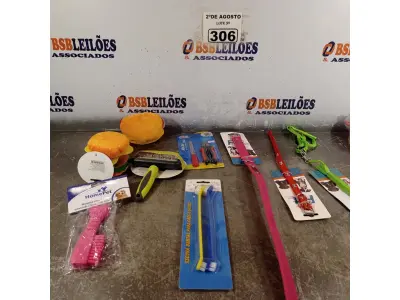 LOTE 306 - 01 LOTE COM VÁRIOS BRINQUEDOS PARA PET. (NOVO) (NO ESTADO) ATENÇÃO! FAZER A VISITAÇÃO ANTES DE ARREMATAR, NÃO SABEMOS SE FUNCIONA. LEILÃO NÃO TEM GARANTIA E NEM DEVOLUÇÃO, SUJEITO A POSSÍVEIS AVARIAS VISÍVEIS/OCULTAS E/OU AUSÊNCIA DE COMPONENTES.