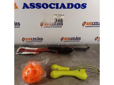 LOTE 348 - 01 LOTE COM VÁRIOS BRINQUEDOS PARA PET TAMANHO GG COLEIRA PARA CÃES DE ATÉ 40KG. (NOVO) (NO ESTADO) ATENÇÃO! FAZER A VISITAÇÃO ANTES DE ARREMATAR, NÃO SABEMOS SE FUNCIONA. LEILÃO NÃO TEM GARANTIA E NEM DEVOLUÇÃO, SUJEITO A POSSÍVEIS AVARIAS VISÍVEIS/OCULTAS E/OU AUSÊNCIA DE COMPONENTES.