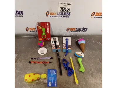 LOTE 362 - 01 LOTE COM COLEIRAS E BRINQUEDOS PARA CÃES E GATOS. (NOVO) (NO ESTADO) ATENÇÃO! FAZER A VISITAÇÃO ANTES DE ARREMATAR, NÃO SABEMOS SE FUNCIONA. LEILÃO NÃO TEM GARANTIA E NEM DEVOLUÇÃO, SUJEITO A POSSÍVEIS AVARIAS VISÍVEIS/OCULTAS E/OU AUSÊNCIA DE COMPONENTES.