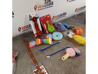LOTE 336 - 01 LOTE COM VÁRIOS BRINQUEDOS PARA PET. (NOVO) (NO ESTADO) ATENÇÃO! FAZER A VISITAÇÃO ANTES DE ARREMATAR, NÃO SABEMOS SE FUNCIONA. LEILÃO NÃO TEM GARANTIA E NEM DEVOLUÇÃO, SUJEITO A POSSÍVEIS AVARIAS VISÍVEIS/OCULTAS E/OU AUSÊNCIA DE COMPONENTES.