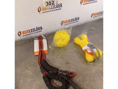 LOTE 302 - 01 LOTE COM VÁRIOS BRINQUEDOS PARA PET TAMANHO GG COLEIRA PARA CÃES DE ATÉ 40KG. (NOVO) (NO ESTADO) ATENÇÃO! FAZER A VISITAÇÃO ANTES DE ARREMATAR, NÃO SABEMOS SE FUNCIONA. LEILÃO NÃO TEM GARANTIA E NEM DEVOLUÇÃO, SUJEITO A POSSÍVEIS AVARIAS VISÍVEIS/OCULTAS E/OU AUSÊNCIA DE COMPONENTES.