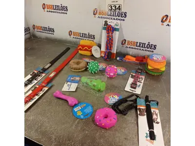 LOTE 334 - 01 LOTE COM VÁRIOS BRINQUEDOS PARA PET. (NOVO) (NO ESTADO) ATENÇÃO! FAZER A VISITAÇÃO ANTES DE ARREMATAR, NÃO SABEMOS SE FUNCIONA. LEILÃO NÃO TEM GARANTIA E NEM DEVOLUÇÃO, SUJEITO A POSSÍVEIS AVARIAS VISÍVEIS/OCULTAS E/OU AUSÊNCIA DE COMPONENTES.