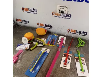 LOTE 306 - 01 LOTE COM VÁRIOS BRINQUEDOS PARA PET. (NOVO) (NO ESTADO) ATENÇÃO! FAZER A VISITAÇÃO ANTES DE ARREMATAR, NÃO SABEMOS SE FUNCIONA. LEILÃO NÃO TEM GARANTIA E NEM DEVOLUÇÃO, SUJEITO A POSSÍVEIS AVARIAS VISÍVEIS/OCULTAS E/OU AUSÊNCIA DE COMPONENTES.