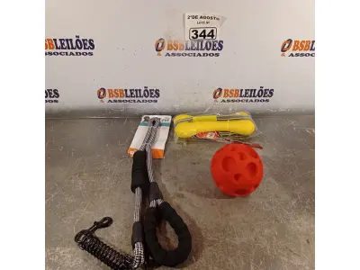 LOTE 344 - 01 LOTE COM VÁRIOS BRINQUEDOS PARA PET TAMANHO GG COLEIRA PARA CÃES DE ATÉ 40KG. (NOVO) (NO ESTADO) ATENÇÃO! FAZER A VISITAÇÃO ANTES DE ARREMATAR, NÃO SABEMOS SE FUNCIONA. LEILÃO NÃO TEM GARANTIA E NEM DEVOLUÇÃO, SUJEITO A POSSÍVEIS AVARIAS VISÍVEIS/OCULTAS E/OU AUSÊNCIA DE COMPONENTES.
