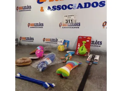 LOTE 311 - 01 LOTE COM VÁRIOS BRINQUEDOS PARA PET. (NOVO) (NO ESTADO) ATENÇÃO! FAZER A VISITAÇÃO ANTES DE ARREMATAR, NÃO SABEMOS SE FUNCIONA. LEILÃO NÃO TEM GARANTIA E NEM DEVOLUÇÃO, SUJEITO A POSSÍVEIS AVARIAS VISÍVEIS/OCULTAS E/OU AUSÊNCIA DE COMPONENTES.