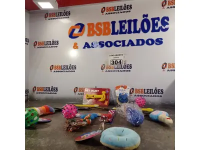 LOTE 304 - 01 LOTE COM VÁRIOS BRINQUEDOS PARA PET. (NOVO) (NO ESTADO) ATENÇÃO! FAZER A VISITAÇÃO ANTES DE ARREMATAR, NÃO SABEMOS SE FUNCIONA. LEILÃO NÃO TEM GARANTIA E NEM DEVOLUÇÃO, SUJEITO A POSSÍVEIS AVARIAS VISÍVEIS/OCULTAS E/OU AUSÊNCIA DE COMPONENTES.