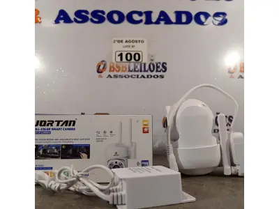LOTE 100 - 01 CÂMERA FULL-COLOR SMART WIFI IP. (NOVO) (NO ESTADO) ATENÇÃO! FAZER A VISITAÇÃO ANTES DE ARREMATAR, NÃO SABEMOS SE FUNCIONA. LEILÃO NÃO TEM GARANTIA E NEM DEVOLUÇÃO, SUJEITO A POSSÍVEIS AVARIAS VISÍVEIS/OCULTAS E/OU AUSÊNCIA DE COMPONENTES.