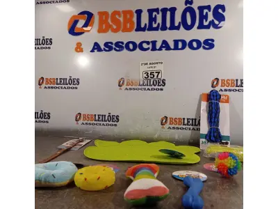 LOTE 357 - 01 LOTE COM VÁRIOS BRINQUEDOS PARA PET. (NOVO) (NO ESTADO) ATENÇÃO! FAZER A VISITAÇÃO ANTES DE ARREMATAR, NÃO SABEMOS SE FUNCIONA. LEILÃO NÃO TEM GARANTIA E NEM DEVOLUÇÃO, SUJEITO A POSSÍVEIS AVARIAS VISÍVEIS/OCULTAS E/OU AUSÊNCIA DE COMPONENTES.