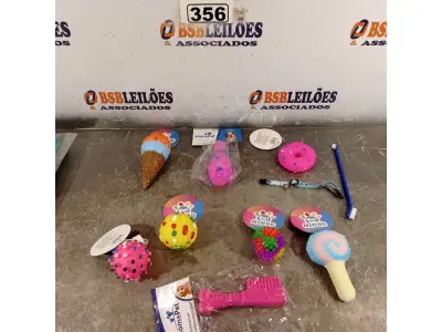 LOTE 356 - 01 LOTE COM VÁRIOS BRINQUEDOS PARA PET. (NOVO) (NO ESTADO) ATENÇÃO! FAZER A VISITAÇÃO ANTES DE ARREMATAR, NÃO SABEMOS SE FUNCIONA. LEILÃO NÃO TEM GARANTIA E NEM DEVOLUÇÃO, SUJEITO A POSSÍVEIS AVARIAS VISÍVEIS/OCULTAS E/OU AUSÊNCIA DE COMPONENTES.