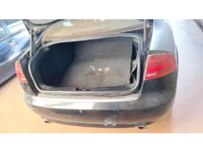 LOTE 506 - AUDI A4 1.8 TURBO, 2006/2007. TETO SOLAR, MULTITRONIC, TODAS ARO 18, COMPLETO. HOMOCINÉTICA ESQUERDA E TRIZETA QUEBRADA. (NO ESTADO)