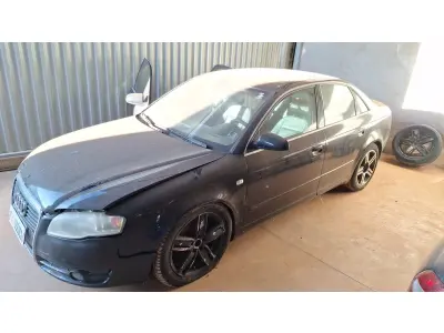 LOTE 506 - AUDI A4 1.8 TURBO, 2006/2007. TETO SOLAR, MULTITRONIC, TODAS ARO 18, COMPLETO. HOMOCINÉTICA ESQUERDA E TRIZETA QUEBRADA. (NO ESTADO)