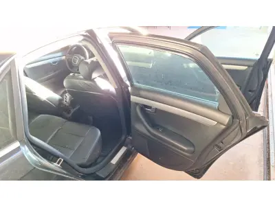 LOTE 506 - AUDI A4 1.8 TURBO, 2006/2007. TETO SOLAR, MULTITRONIC, TODAS ARO 18, COMPLETO. HOMOCINÉTICA ESQUERDA E TRIZETA QUEBRADA. (NO ESTADO)