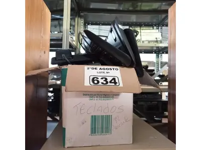 LOTE 634 - 01 LOTE COM VÁRIOS TECLADOS PARA PC MARCAS E MODELOS DIVERSOS. (NO ESTADO) ATENÇÃO! FAZER A VISITAÇÃO ANTES DE ARREMATAR, NÃO SABEMOS SE FUNCIONA. LEILÃO NÃO TEM GARANTIA E NEM DEVOLUÇÃO, SUJEITO A POSSÍVEIS AVARIAS VISÍVEIS/OCULTAS E/OU AUSÊNCIA DE COMPONENTES.