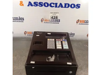 LOTE 428 - 01 CAIXA REGISTRADORA SHARP MODELO XE-A107. (NO ESTADO) ATENÇÃO! FAZER A VISITAÇÃO ANTES DE ARREMATAR, NÃO SABEMOS SE FUNCIONA. LEILÃO NÃO TEM GARANTIA E NEM DEVOLUÇÃO, SUJEITO A POSSÍVEIS AVARIAS VISÍVEIS/OCULTAS E/OU AUSÊNCIA DE COMPONENTES).