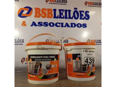 LOTE 439 - 02 BALDES DE DESMOLDANTE PARA FORMAS. 3,6L. (NO ESTADO) ATENÇÃO! FAZER A VISITAÇÃO ANTES DE ARREMATAR, NÃO SABEMOS SE FUNCIONA. LEILÃO NÃO TEM GARANTIA E NEM DEVOLUÇÃO, SUJEITO A POSSÍVEIS AVARIAS VISÍVEIS/OCULTAS E/OU AUSÊNCIA DE COMPONENTES).