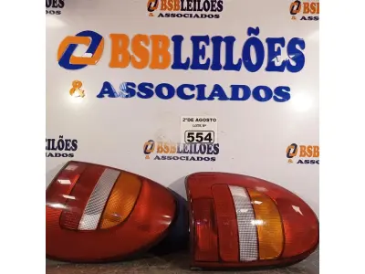LOTE 554 - 01 PAR DE LANTERNAS TRASEIRAS DA GRAND CARAVAN. (NO ESTADO) ATENÇÃO! FAZER A VISITAÇÃO ANTES DE ARREMATAR, NÃO SABEMOS SE FUNCIONA. LEILÃO NÃO TEM GARANTIA E NEM DEVOLUÇÃO, SUJEITO A POSSÍVEIS AVARIAS VISÍVEIS/OCULTAS E/OU AUSÊNCIA DE COMPONENTES.