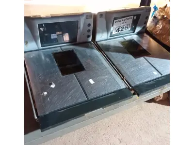 LOTE 426 - 02 BALANÇAS PARA CAIXA DE SUPERMERCADO. (NO ESTADO) ATENÇÃO! FAZER A VISITAÇÃO ANTES DE ARREMATAR, NÃO SABEMOS SE FUNCIONA. LEILÃO NÃO TEM GARANTIA E NEM DEVOLUÇÃO, SUJEITO A POSSÍVEIS AVARIAS VISÍVEIS/OCULTAS E/OU AUSÊNCIA DE COMPONENTES).